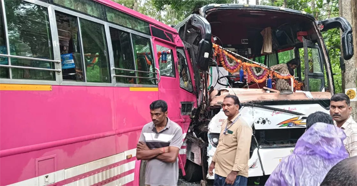 bus/accident/in/wayanad/kerala/